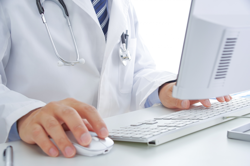 業務効率化を支援するカルテ/レセコン機能